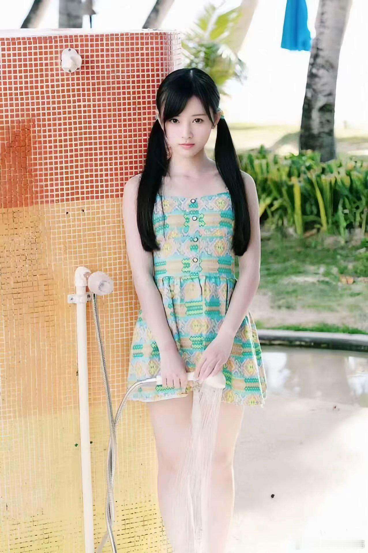 jjy鞠婧祎苏绿夏jjy鞠婧祎万花世界你的眼里可盛万丈光芒 我的前方尚有无限救赎