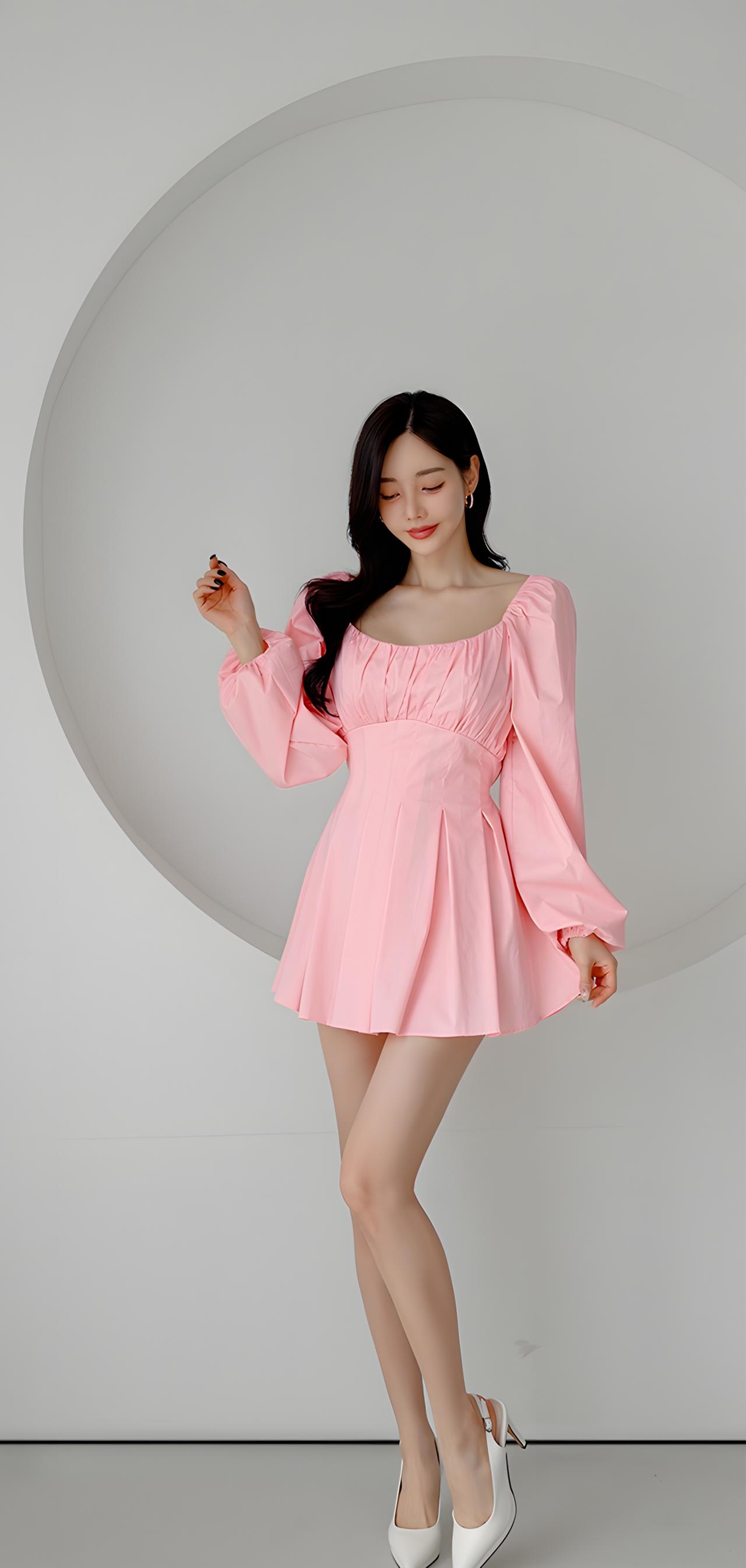 粉色甜美连衣裙，优雅气质满满🌸✨