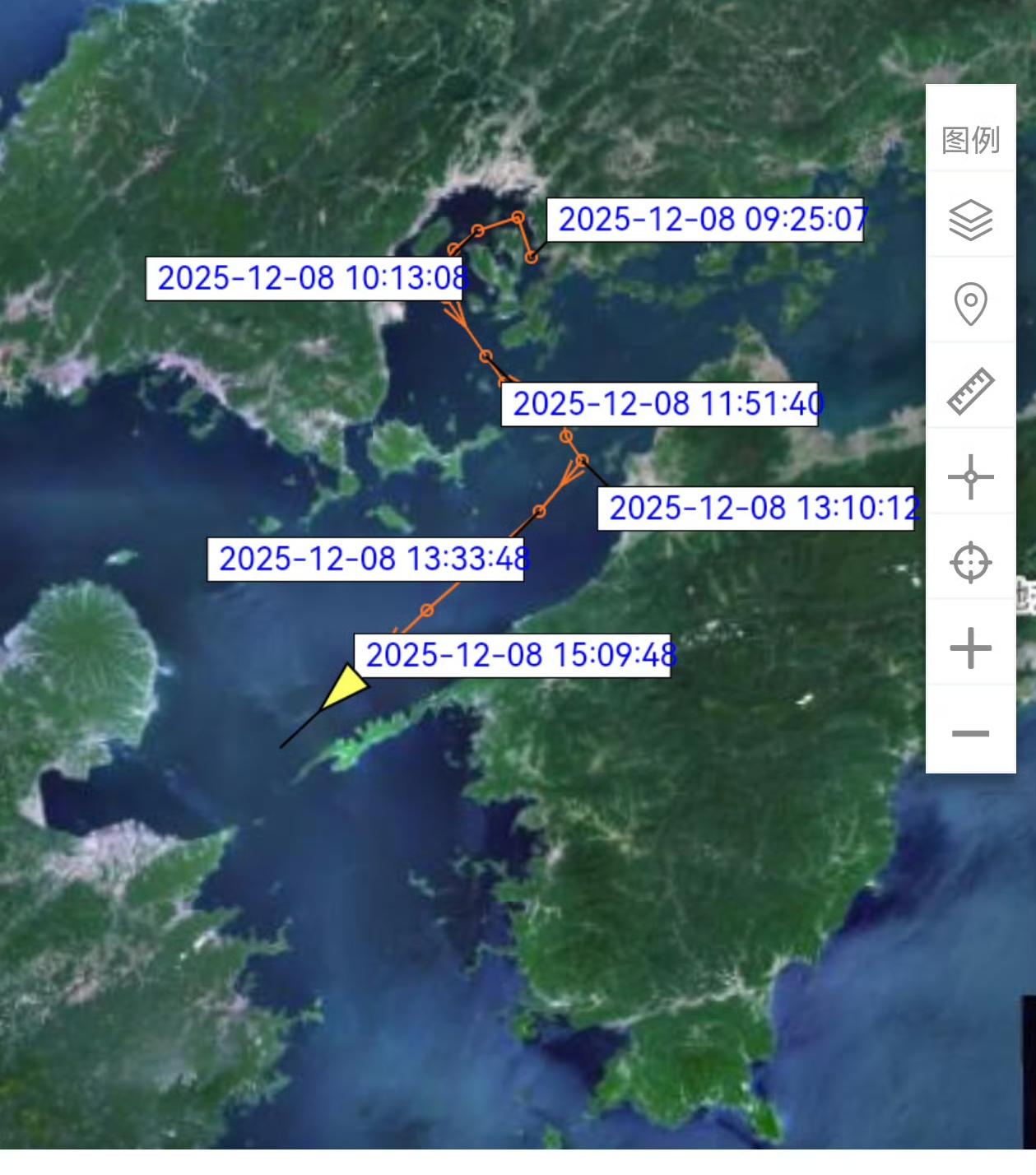 卫星船舶自动识别系统信号显示，今天上午，日本海自加贺号准航母，驶离位于濑户内海的