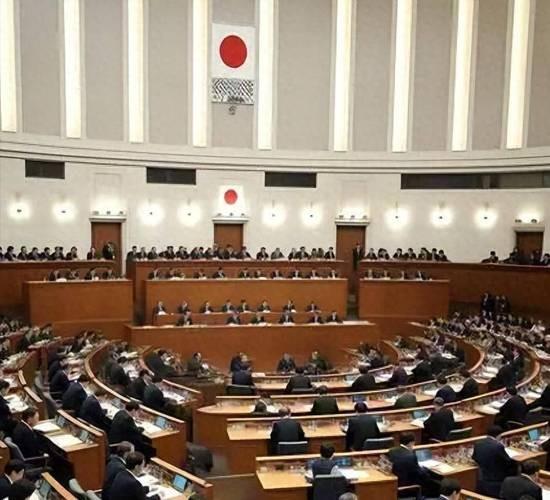 曾有一位在日华人表示：日本之所以会这么肆无忌惮地挑衅中国，是因为日本已经提前做好