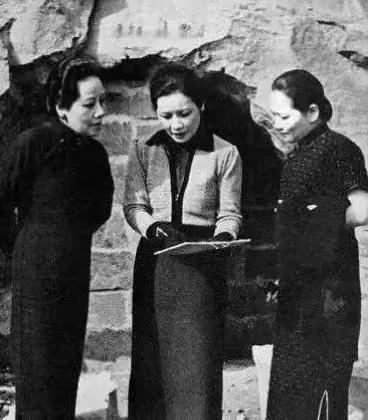 1968年，病重的孔祥熙对宋霭龄说：“咱们孔家富可敌国，却没有后人，悲哀啊！”宋