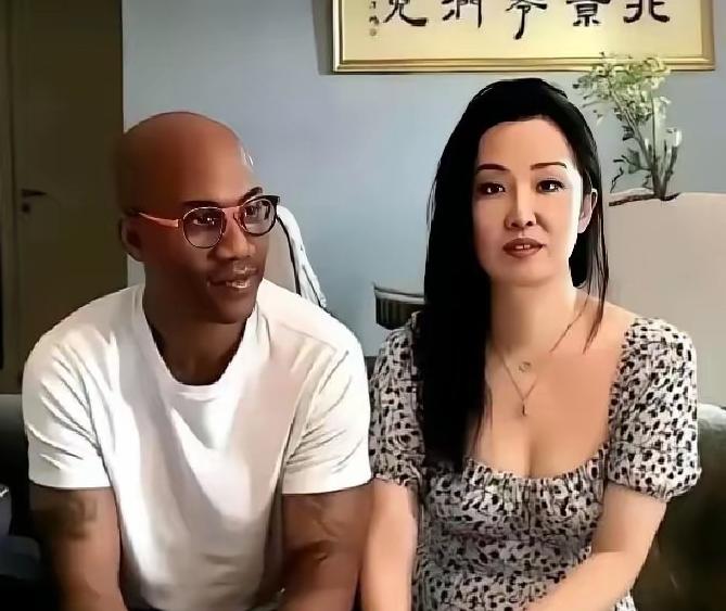 钱挣够1.5亿，家却散了。马布里曾是NBA顶级"独狼"，如今却为一碗热干面，一个