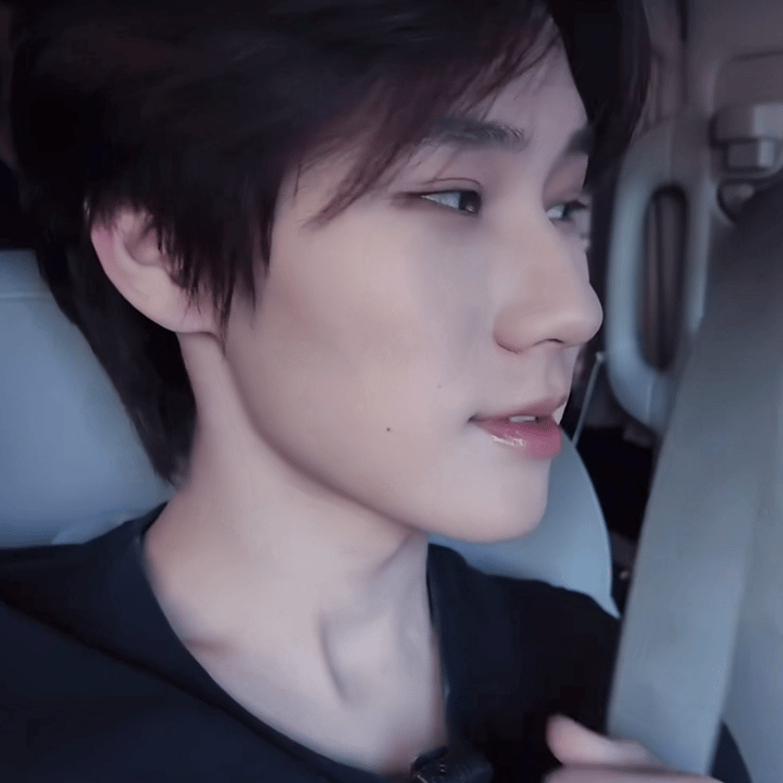 张真源💚张真源镜启春序绿海归源💚张真源加冠礼演唱会 分享一段很有意义的经历?