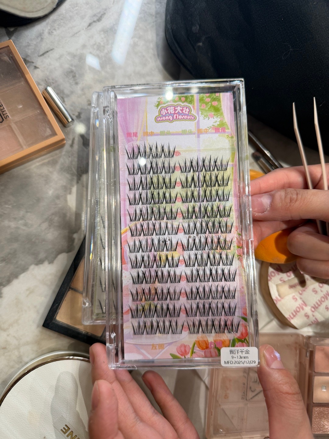 是这个！然后眼尾➕了一簇狐系 