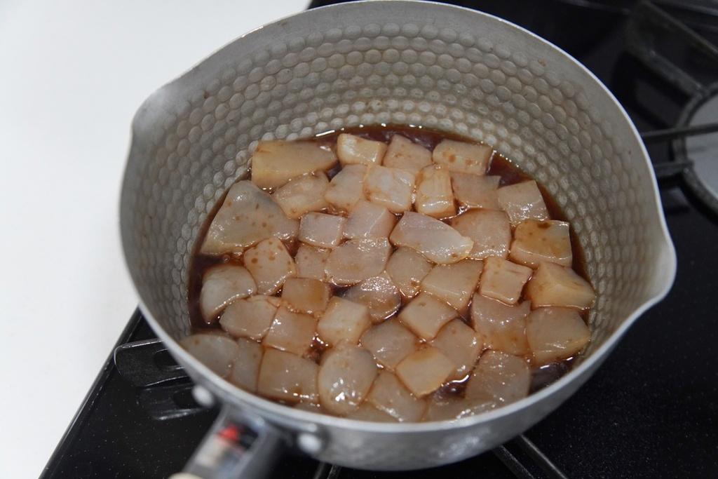 专家：稳血糖、降血脂又顾肠

蒟蒻热量低，吃了还容易饱，是很多人减重的好帮手。食