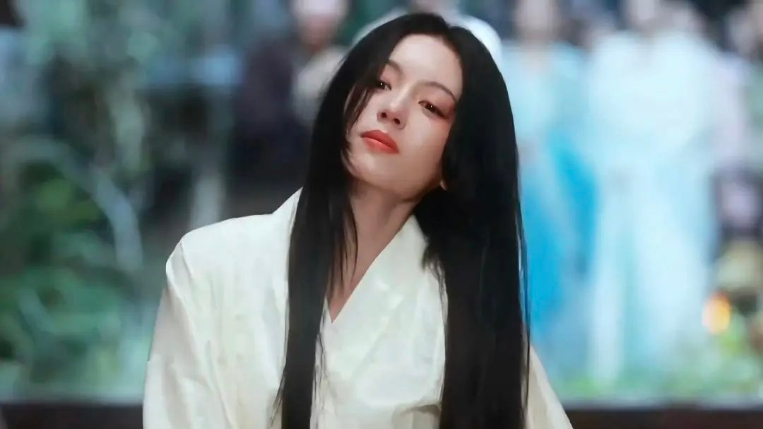 周也是不是病娇0女鬼1都很适配有那味儿了吗 