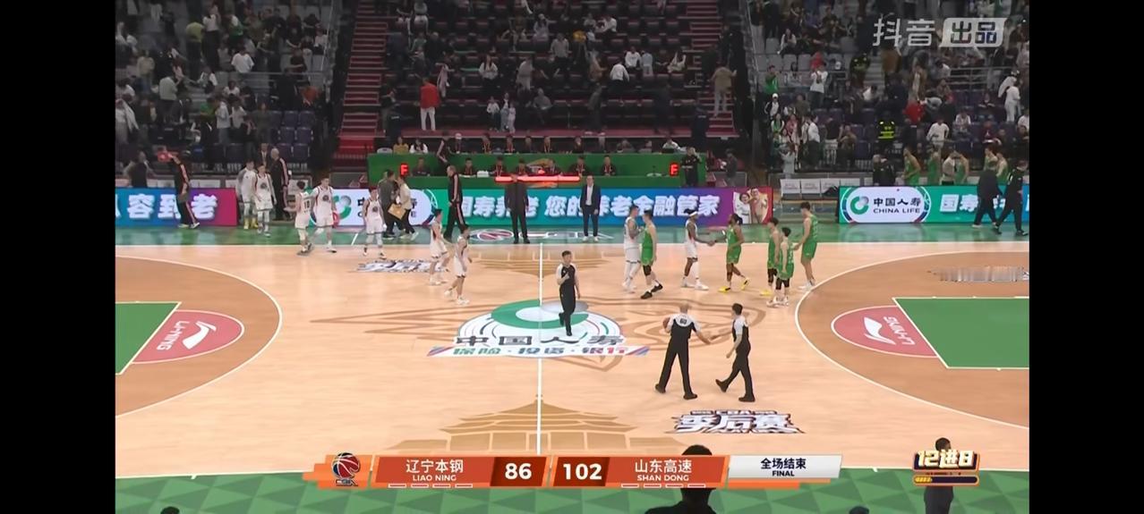 赛后，山东高速主教练邱彪接受了采访。球队客场102：86能够战胜强大的辽宁本钢，