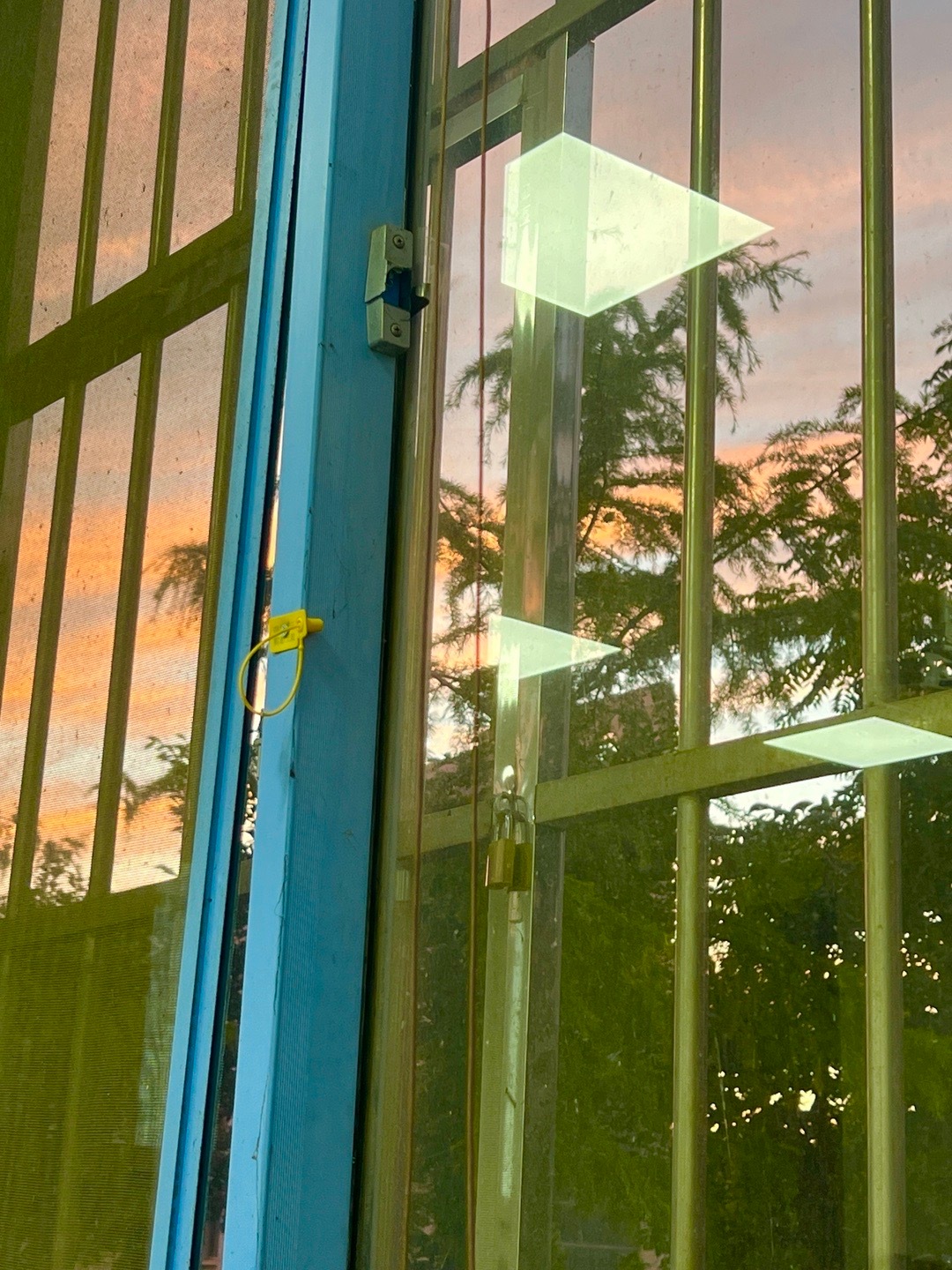 其实我现在最不后悔的就是 反正就是前几年到处跑 大学时候也去搞什么交换生 实习没