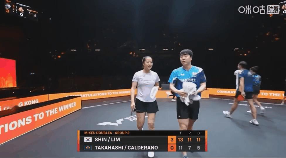 鱼饼一挥手 韩林跟着经典营业式假笑一秒 