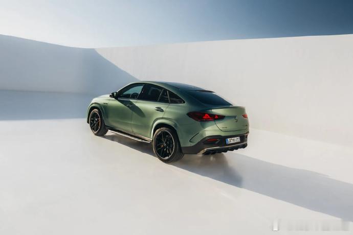 【2027 款梅赛德斯 - AMG GLE 63 S/GLS 63 发布，搭载平