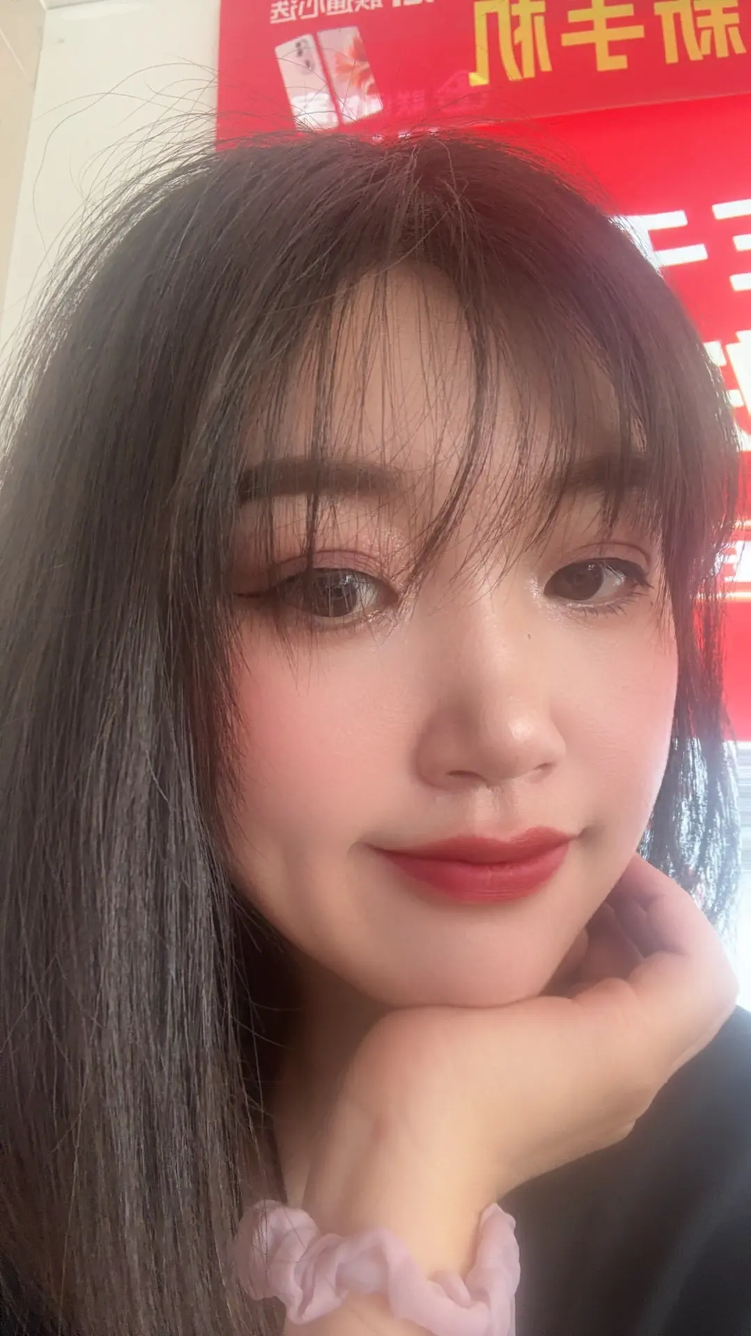 哭自己进退两难，哭自己无能为力，哭自己没有勇气，哭自己的懂事 并没有让...