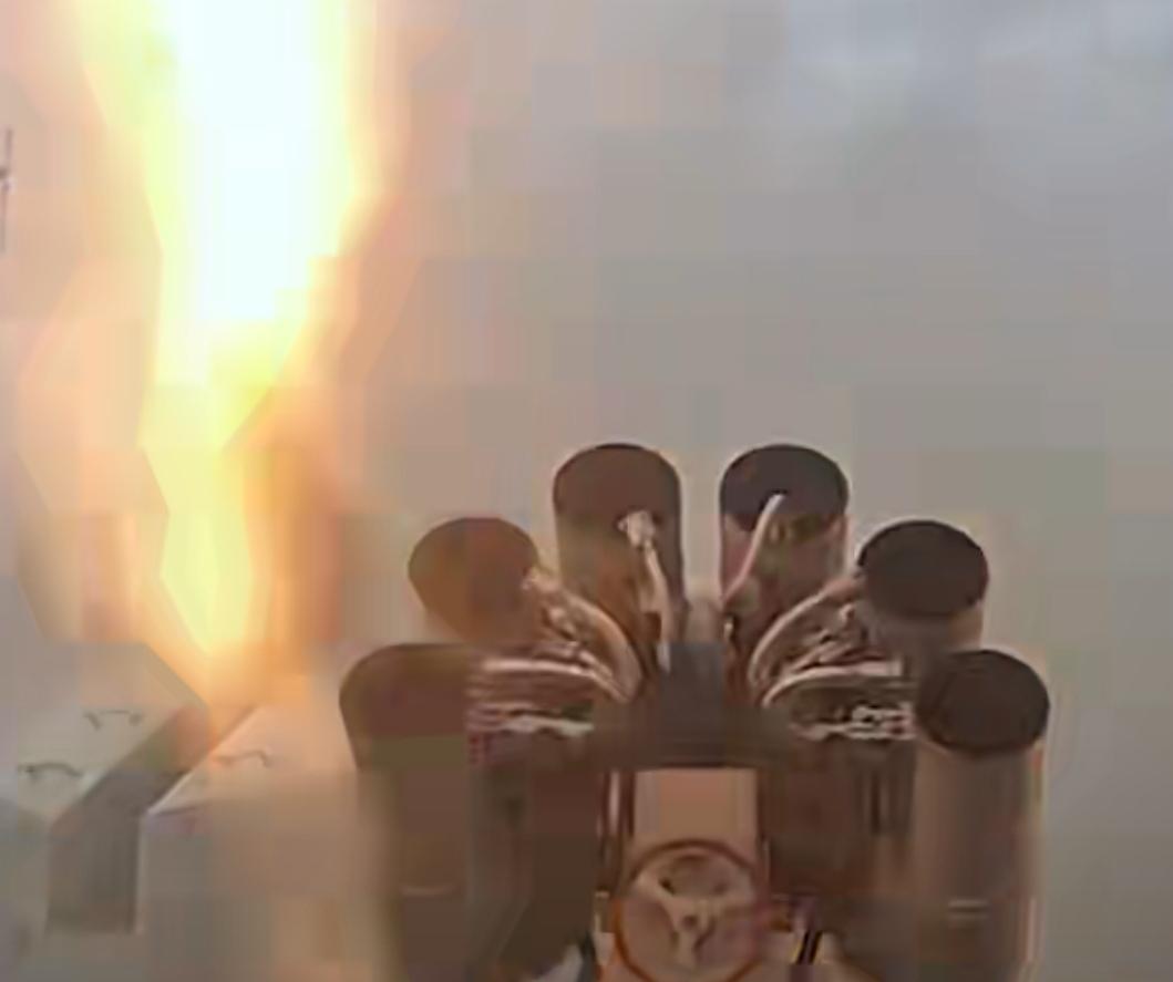 最简单直接可行的办法，东风导弹飞过东京、大阪市、福冈市、名古屋市、仙台市，的上空