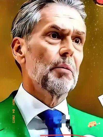 都以为稀土管制能按住荷兰，没想到人家反手就把中低端DUV光刻机也禁了，连老设备维