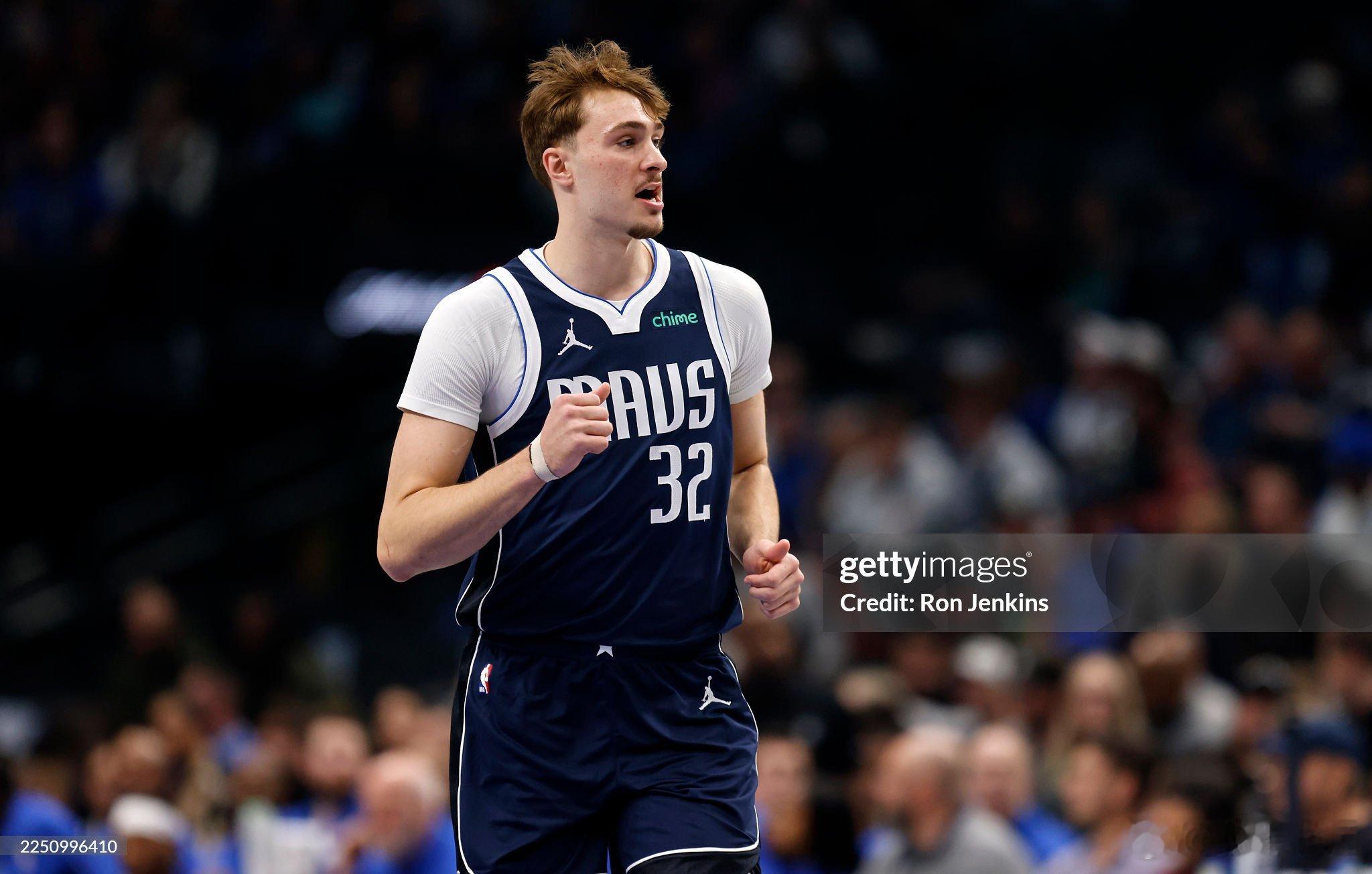 MFFL 上半场结束，我牛65比61领先篮网。大家来说说观赛体验。篮网vs独行侠