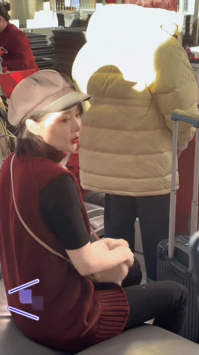 大嫂高叶听到粉丝说放假45天的反应

那眼神，羡慕嫉妒恨啊

也气的都不稀理你了