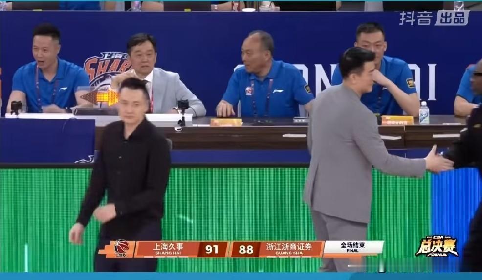 上海男篮主场91-88绝杀浙江广厦队，让我们看清5个事实。
1、上海男篮第四节早