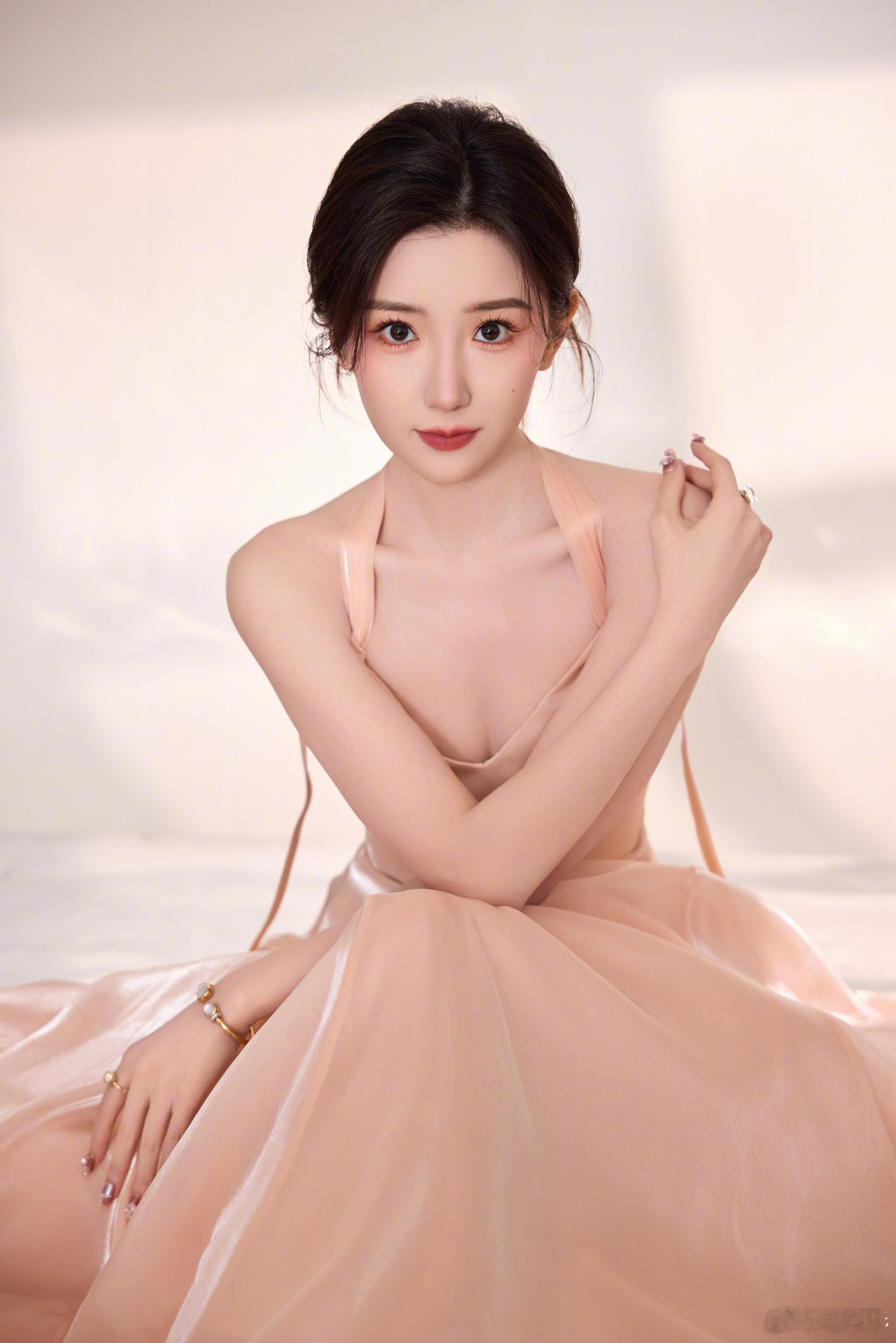 毛晓彤 ​​​