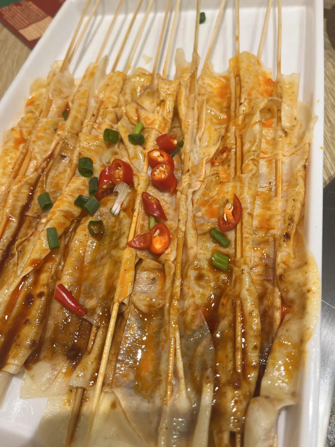 风尘为卷写平生