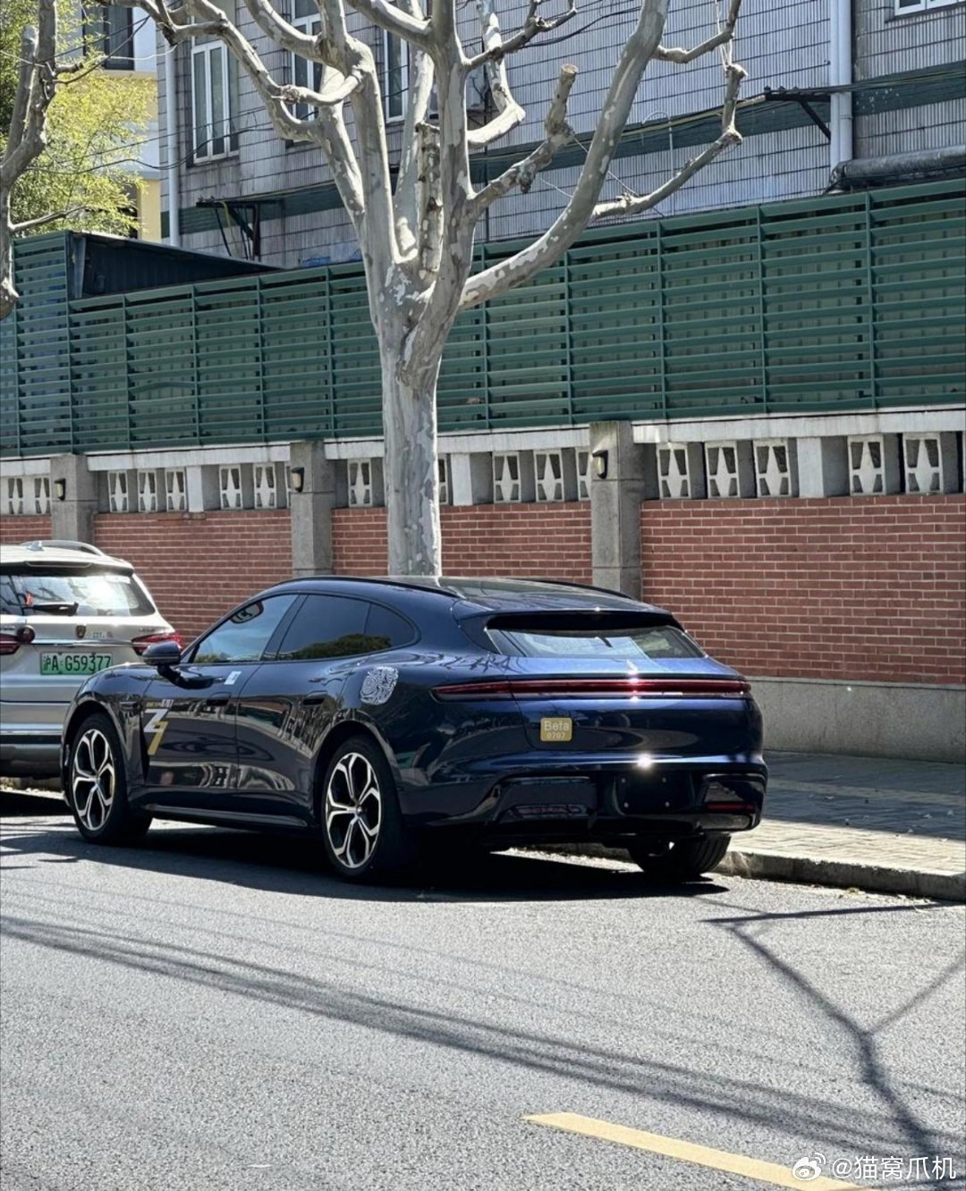 尚界Z7街拍真车，花粉评价不太高。 