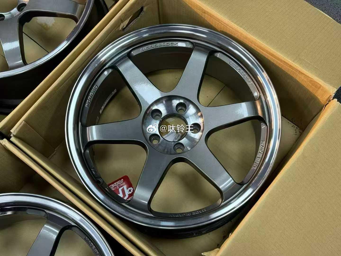 大大大， 大量 进口 RAYS 现货 可以来安排了，正品授权经销商① 全新日本 