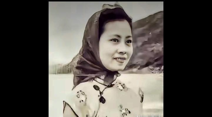 广东人民抗日游击队东江纵队，1943年12月正式成立，前身是华南各地抗日游击武装