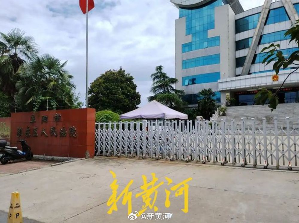 【#遭虐待后身亡囚犯家属发声# ：父亲被绑在床上好几天，身上有伤，头顶上还有个洞