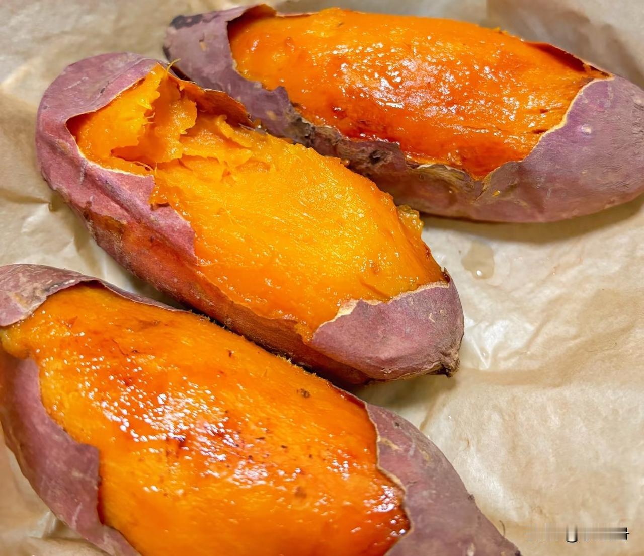 越吃越硬朗的10种食物
骨骼更有劲
一、虾皮（高钙提鲜，少量补钙效果好）
二、莴