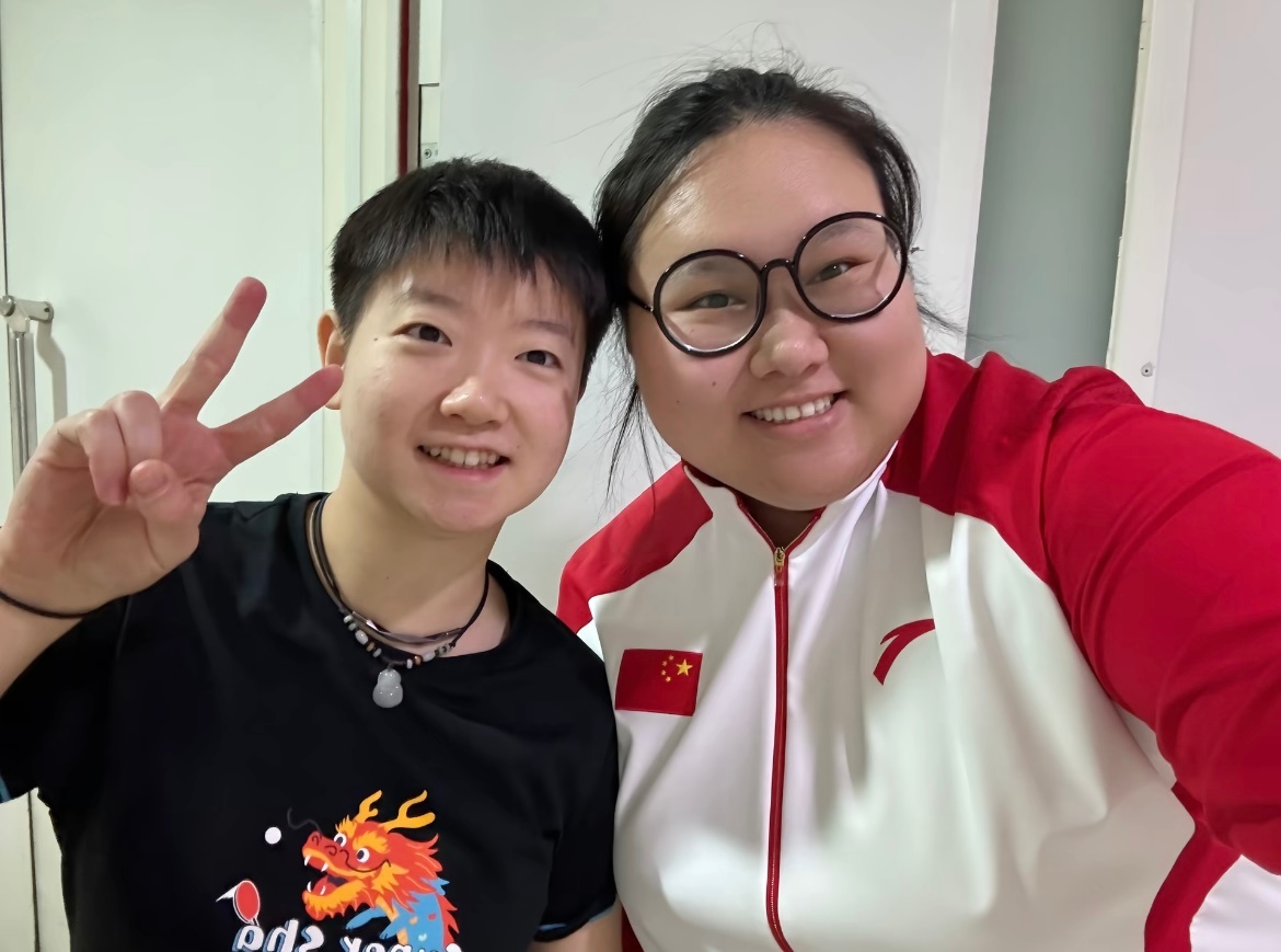 友谊长存呀女宝们👩🏻❤️💋👩🏻 