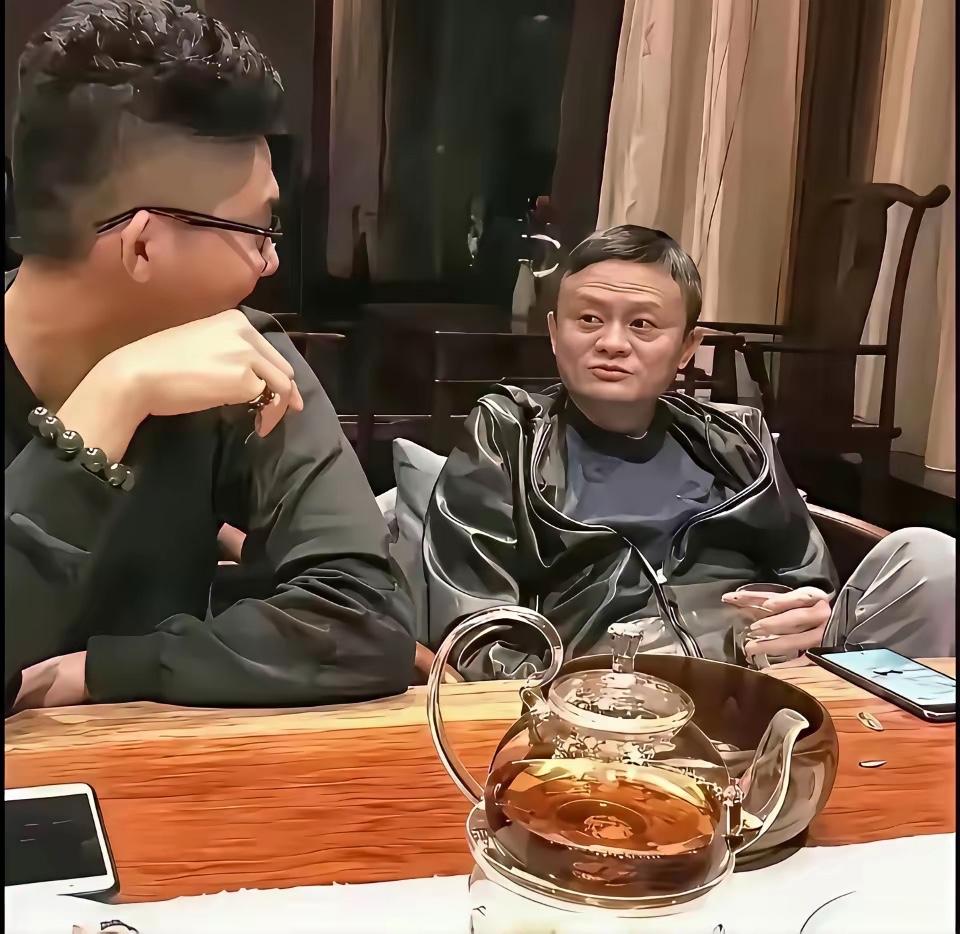 如果你是这位老板保镖的话，你年薪肯定有10万