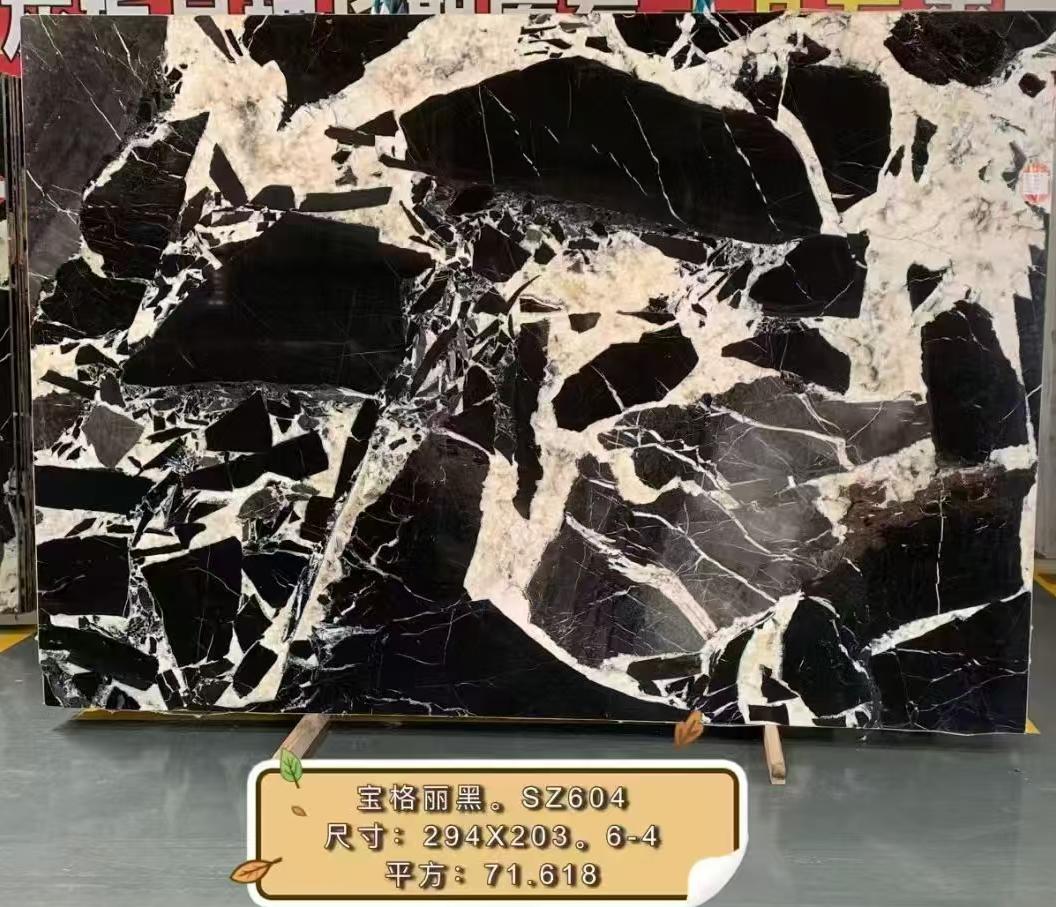 我是农村出来的，没住过楼房，当时老板给我讲窗台的耳朵怎么加尺寸我都死活不懂……如