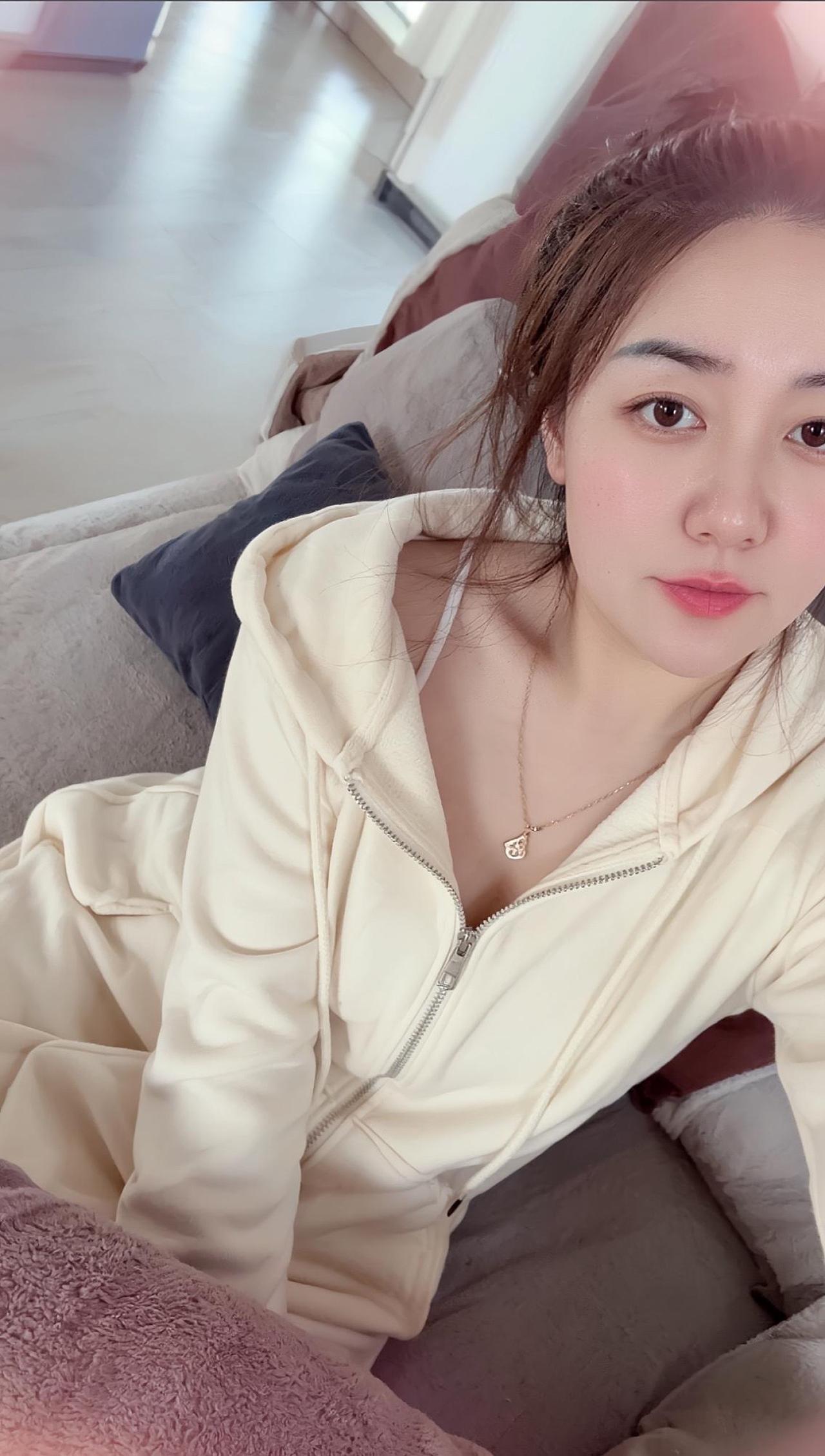 休闲慵懒运动套装 ootd穿搭