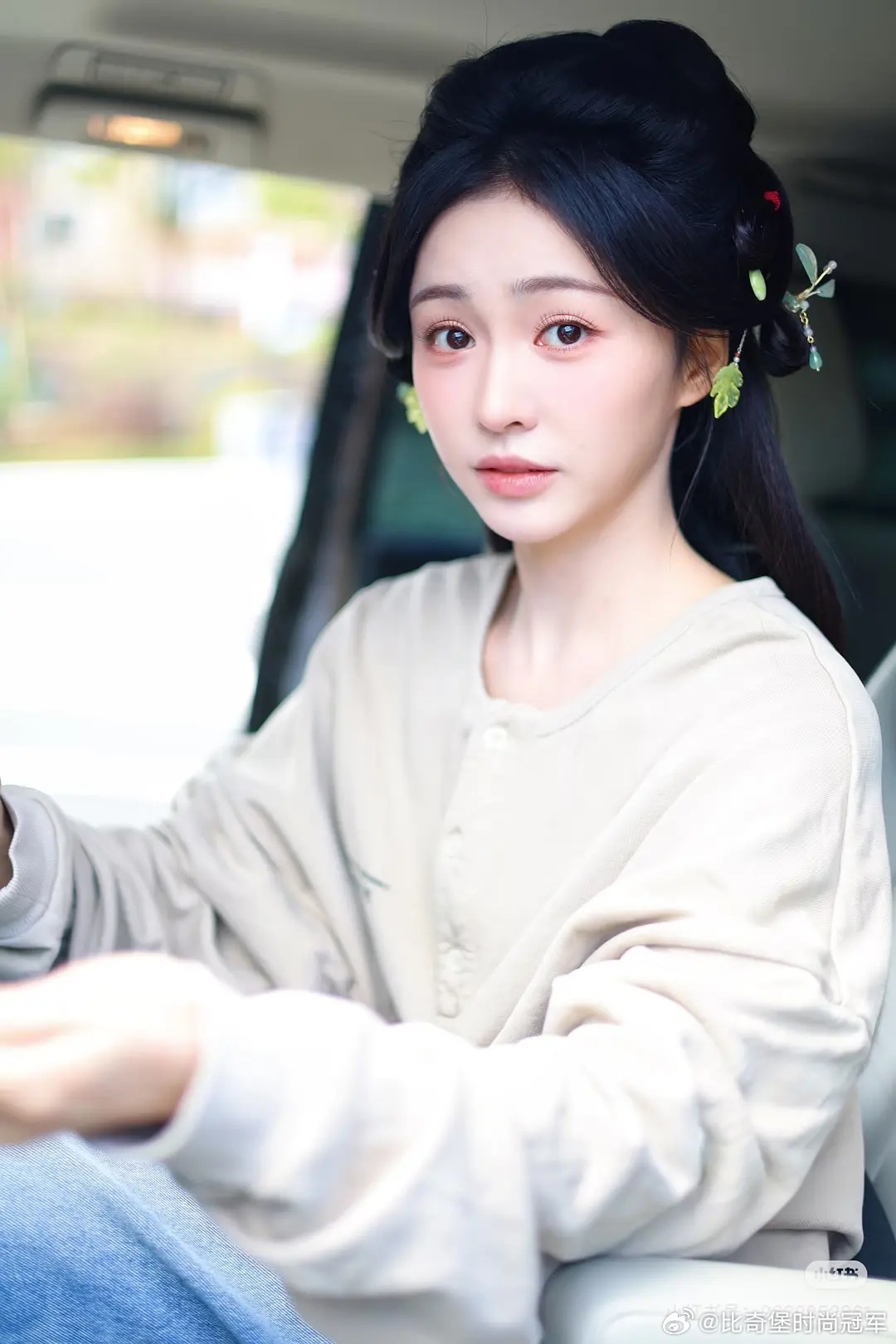 将门毒后的这个女配侧脸好像短国那个岳雨婷 