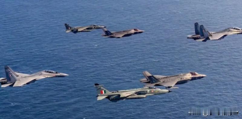 既然新德里海军舰载航空兵的米格-29K纸面参数不敌约翰国舰载航空兵的F-35B，