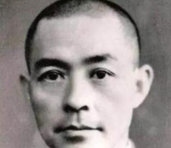 1938年，张自忠手下糟蹋了一个16岁的女孩，于是他命令所有士兵脱裤子检查，结果