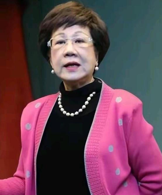 [微风]台湾地区前副领导人吕秀莲，近日在接受岛内访谈节目采访时说：“两岸要好好的