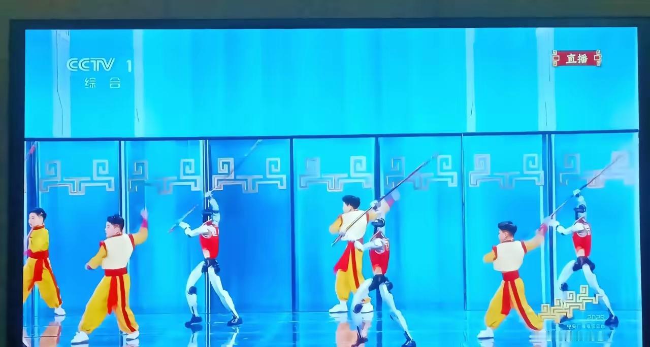 燃炸！春晚宇树机器人直接秀翻全场，国产实力太硬核！
​​谁还敢说国产机器人不行？