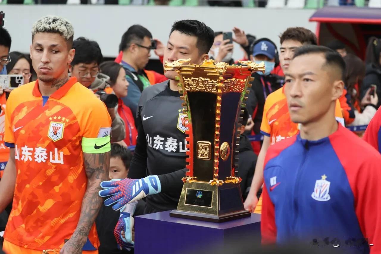 足协杯第9冠不远了，山东泰山足协杯进决赛稳了？
  根据抽签结果，山东泰山将在足