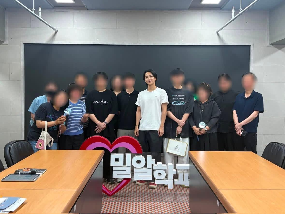 SEVENTEEN尹净汉在特殊教育学校服役 