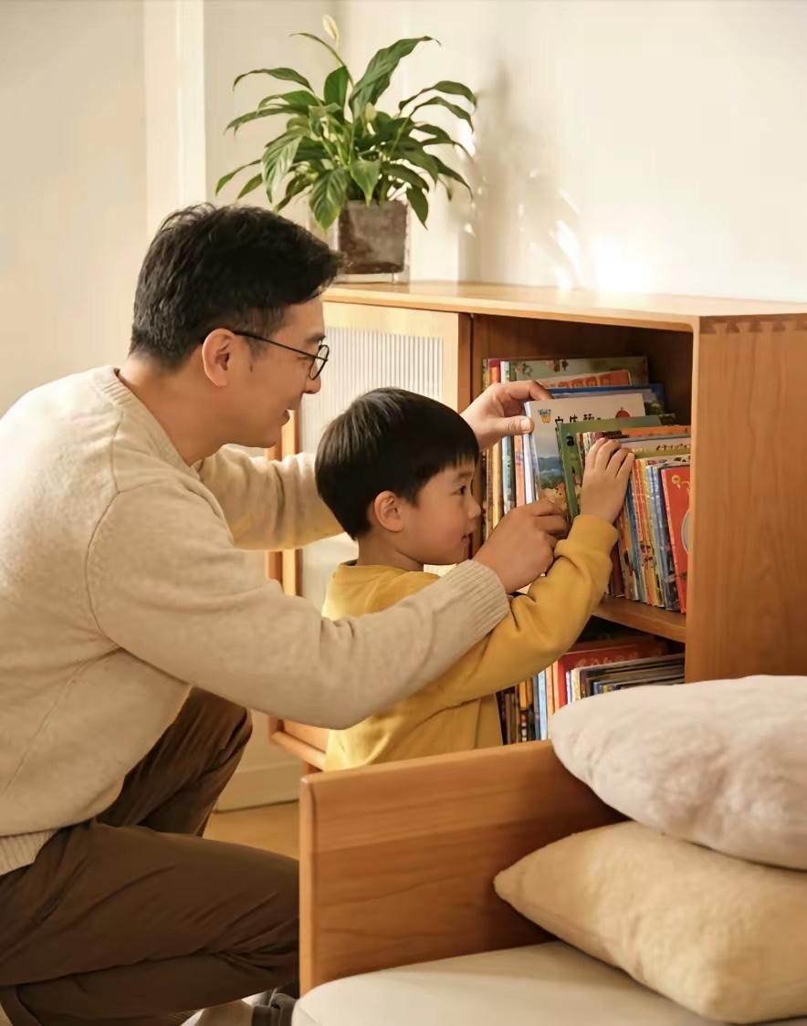 养好一个儿子，一定要做好这5点：

1. 再心疼，也要让他吃点苦、干点活
不是要