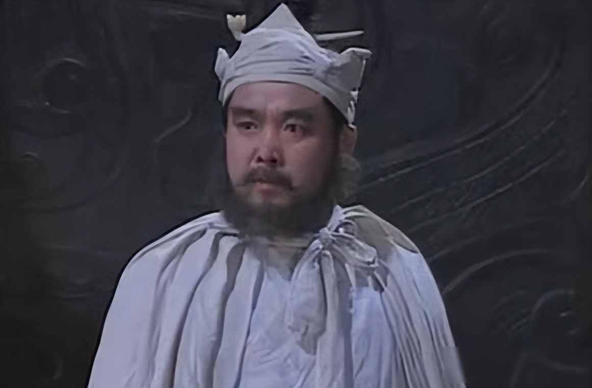 汉献帝最痛恨的人不是董卓和曹操，而是另一位汉贼，他到底是谁？
公元一八九年，洛阳