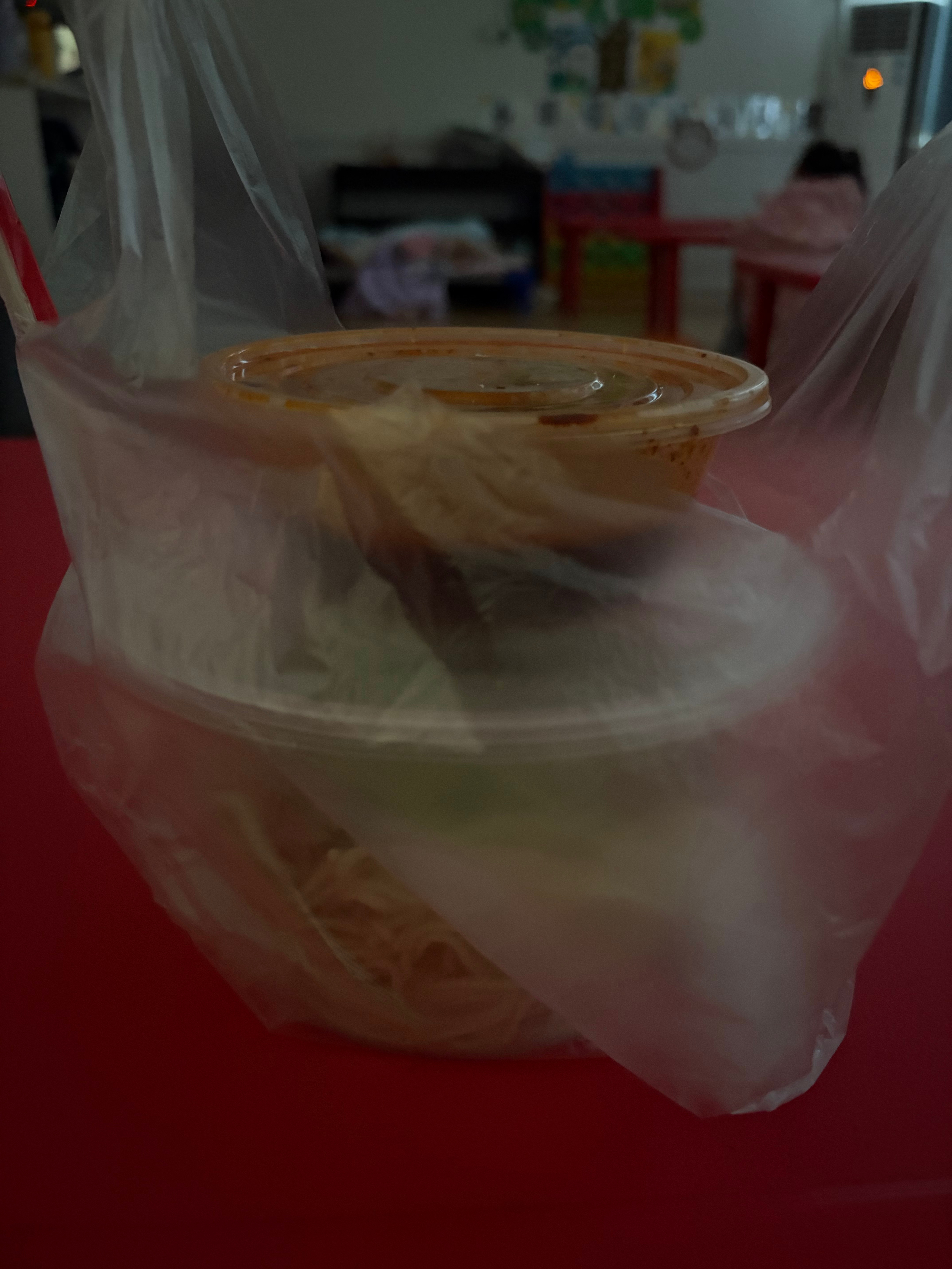 现在有空来吃我的早饭了 