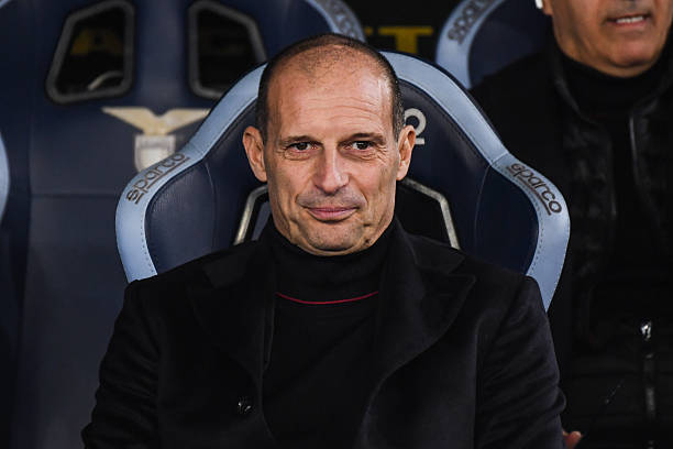 AC米兰 单薄的阵容打单线，很合理。 