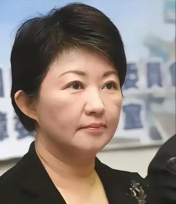 台中市长卢秀燕发表声明，

赖清德前几天还拍着胸脯说，2034年之前台湾绝对不缺