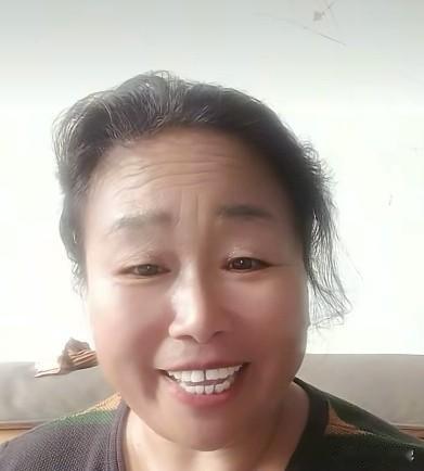 可惜了！邻居婶婶如果跟怀远没有闹翻，可能会笑得比现在更开心。

其实这个婶婶应该