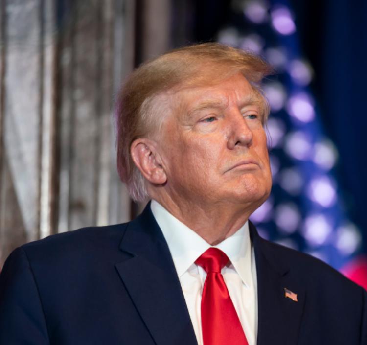 特朗普说"中国知道后果，不会在他任内动手"，很多人真以为这是震慑住了。没有。中国