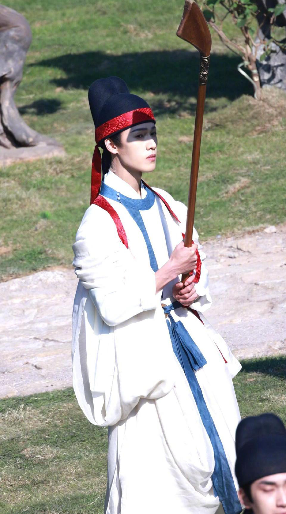 李昀锐打球这个手忙脚乱，还被一屁股撞飞😂，可以申请小林出战