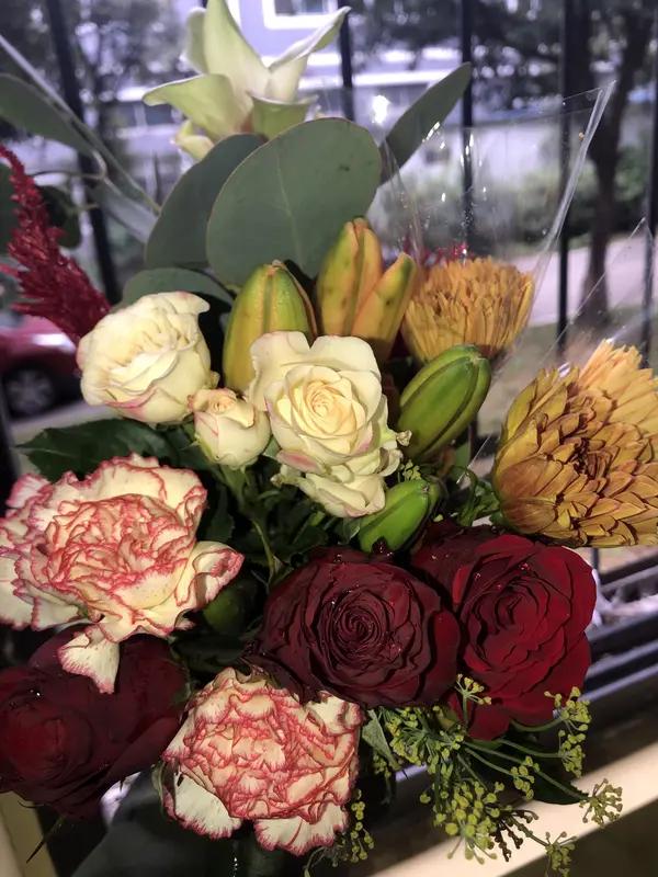 保持快乐的心情，就像给生活加点糖。每天做件能快速带来小愉悦的事，像喝杯爱喝的奶茶