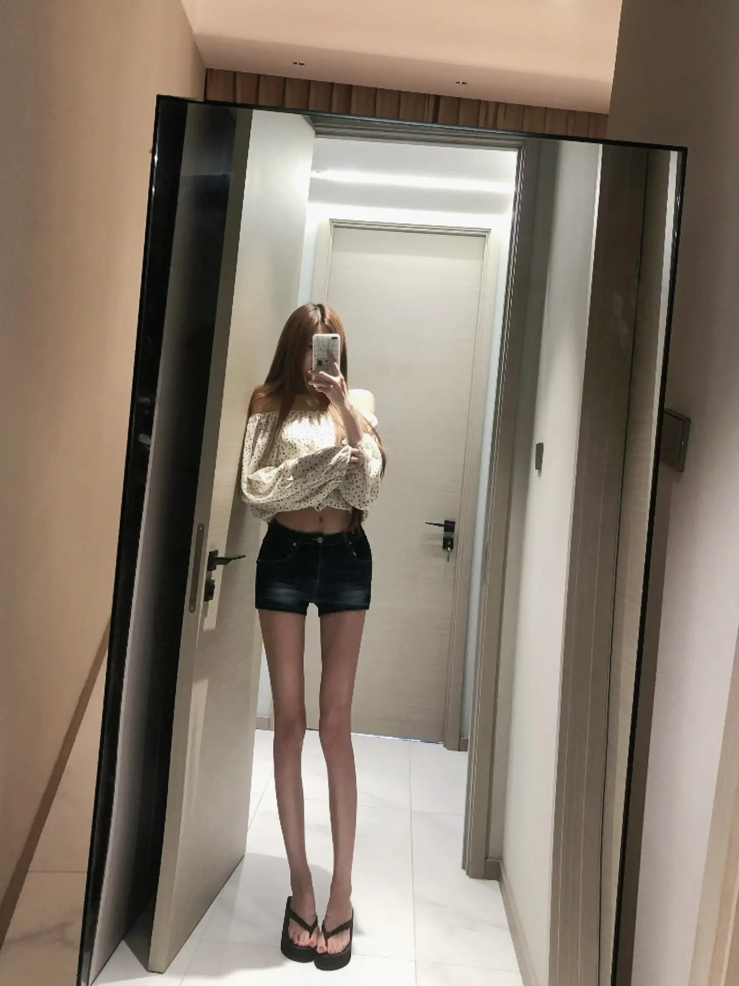女人啊 总是希望女人即是妹妹又是姐姐 既是恋人又是会撩人的情人 如果是...