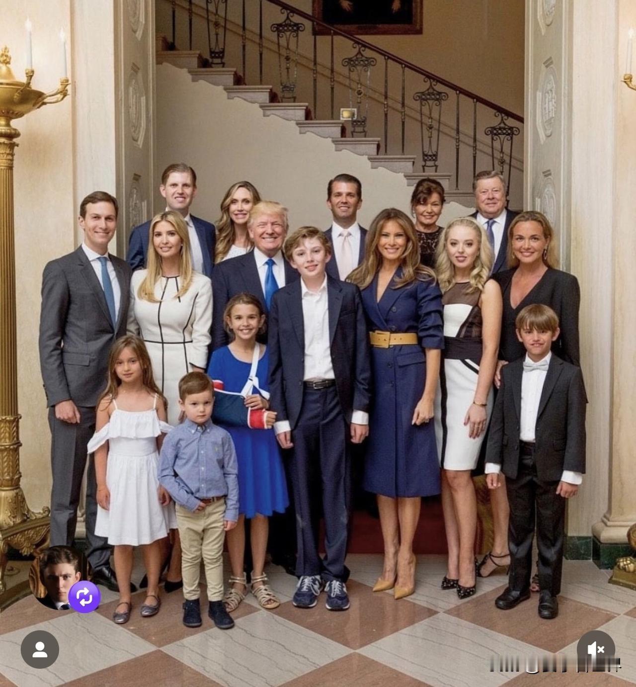 美国总统特朗普的小儿子巴伦•特朗普（Barron Trump）在自媒体上发了两张