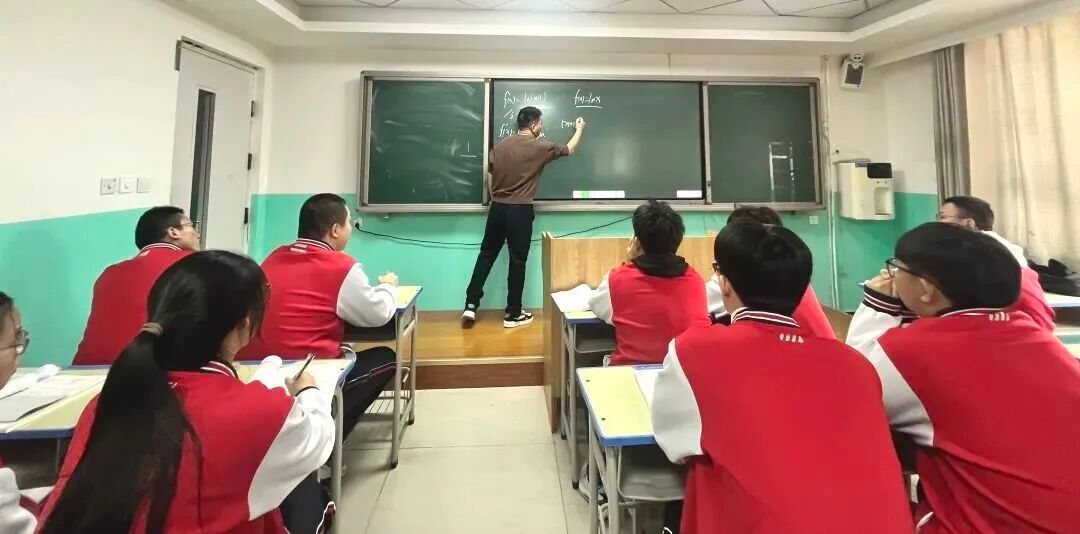 【衡水中学校长团队频繁到这所学校做什么：衡水深度合作细节全揭秘】最近不少石家庄家